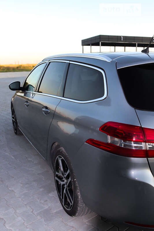 Універсал Peugeot 308 2015 в Тернополі