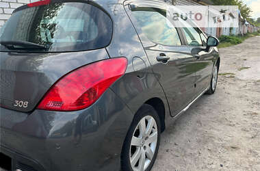 Хэтчбек Peugeot 308 2010 в Киеве