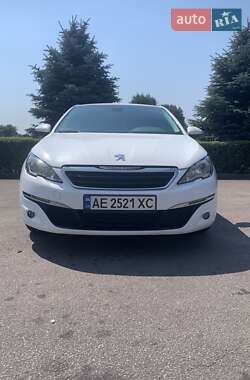 Хэтчбек Peugeot 308 2016 в Каменском