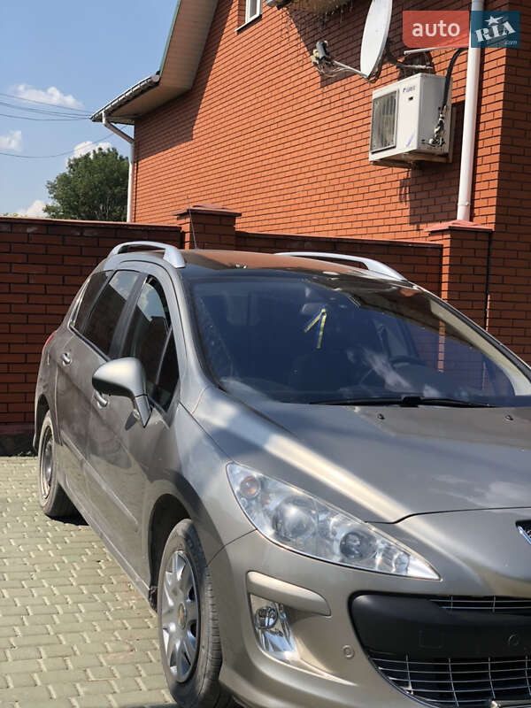 Универсал Peugeot 308 2010 в Хмельницком