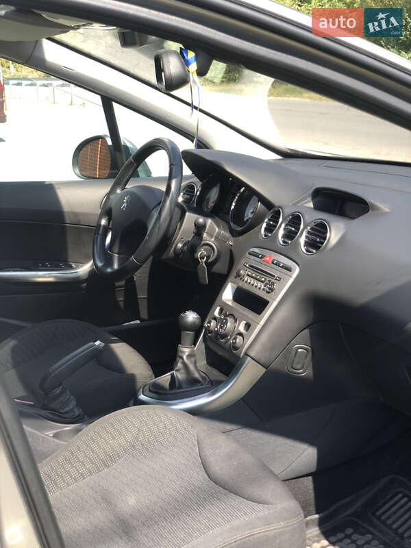 Универсал Peugeot 308 2010 в Хмельницком