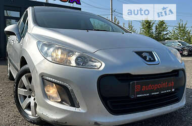 Хэтчбек Peugeot 308 2013 в Киеве