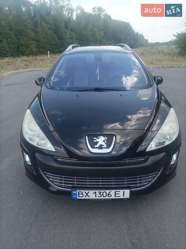 Універсал Peugeot 308 2011 в Дунаївцях