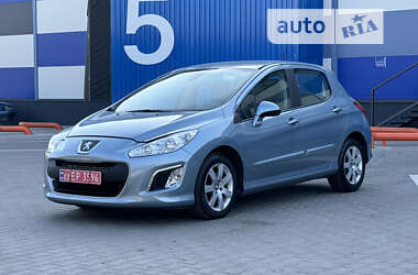 Хэтчбек Peugeot 308 2013 в Ровно