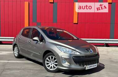 Хэтчбек Peugeot 308 2011 в Киеве