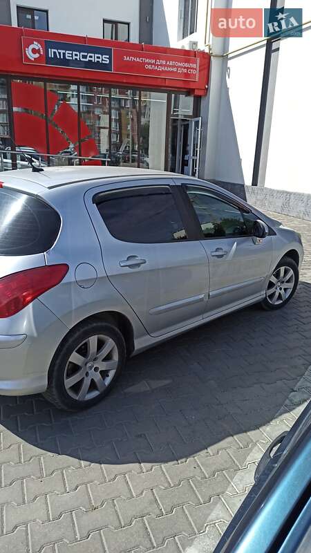 Хетчбек Peugeot 308 2007 в Чернівцях