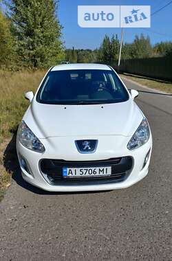 Хэтчбек Peugeot 308 2011 в Киеве