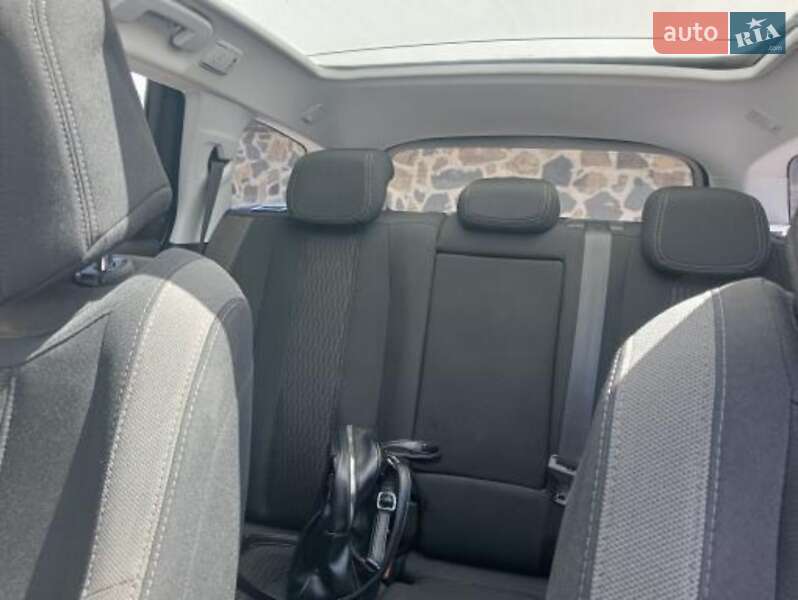 Универсал Peugeot 308 2015 в Цумани