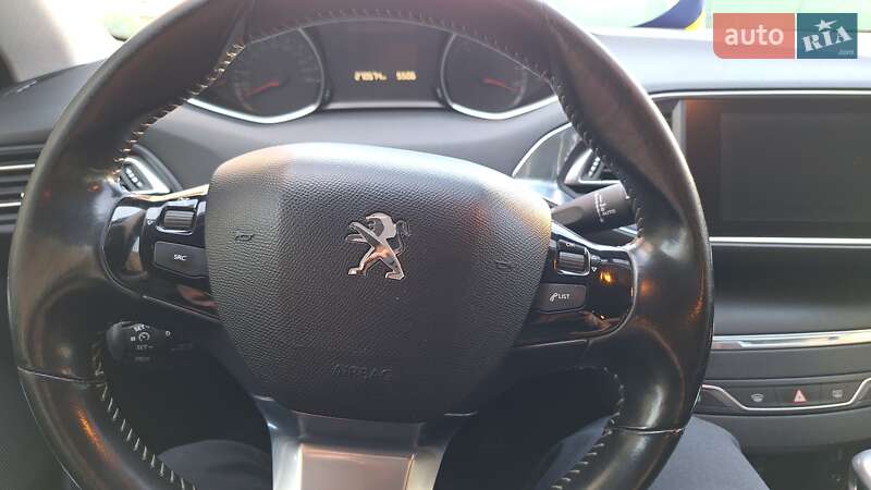 Універсал Peugeot 308 2015 в Дніпрі