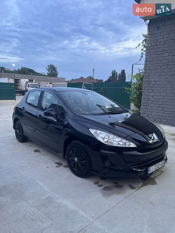 Хетчбек Peugeot 308 2008 в Каневі