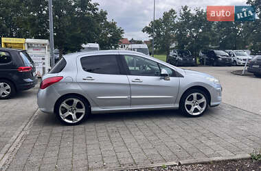 Хэтчбек Peugeot 308 2011 в 