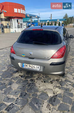 Хэтчбек Peugeot 308 2010 в Березному