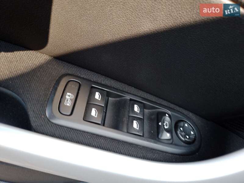 Универсал Peugeot 308 2013 в Броварах