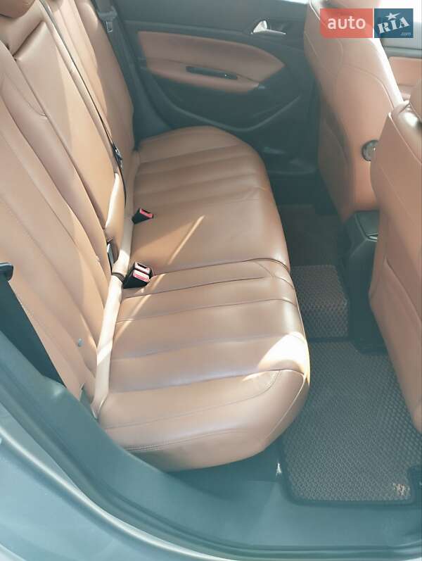 Універсал Peugeot 308 2015 в Чернівцях