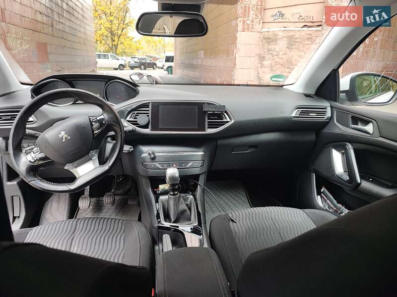 Універсал Peugeot 308 2015 в Києві