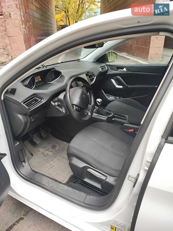 Універсал Peugeot 308 2015 в Києві