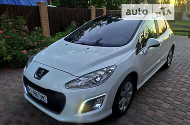 Хетчбек Peugeot 308 2012 в Охтирці