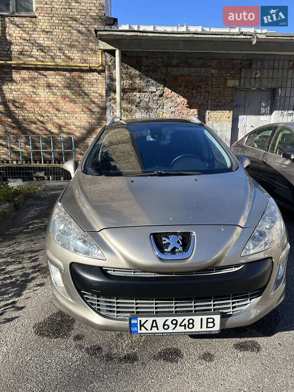 Універсал Peugeot 308 2011 в Києві