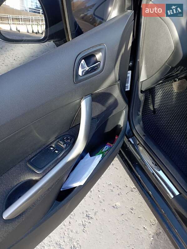 Хетчбек Peugeot 308 2008 в Горішніх Плавнях