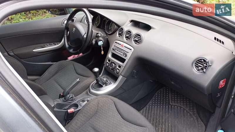 Универсал Peugeot 308 2010 в Днепре