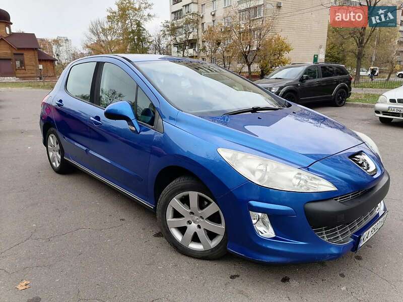 Хетчбек Peugeot 308 2010 в Києві