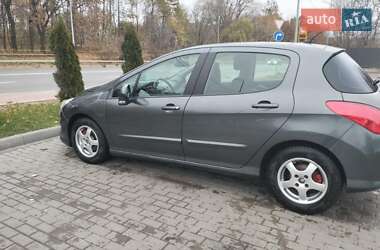 Хэтчбек Peugeot 308 2011 в Тернополе