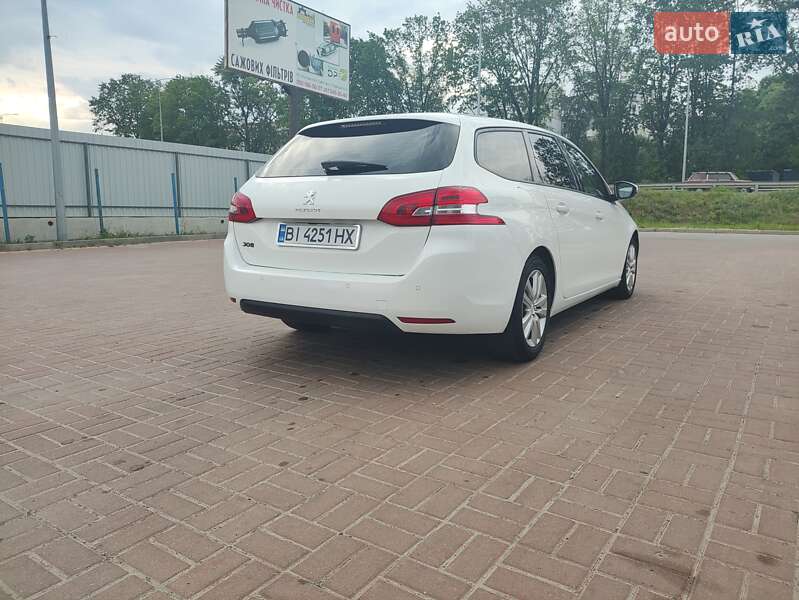Универсал Peugeot 308 2016 в Полтаве