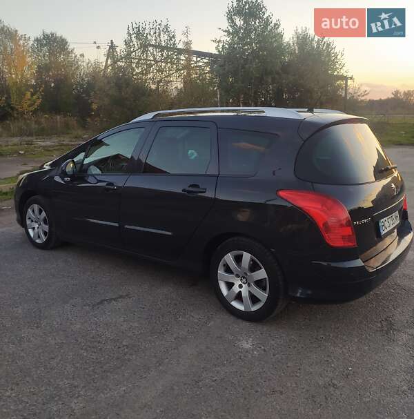 Универсал Peugeot 308 2011 в 