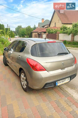 Хэтчбек Peugeot 308 2011 в Киеве