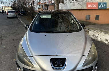 Хэтчбек Peugeot 308 2008 в 