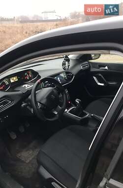 Универсал Peugeot 308 2015 в 