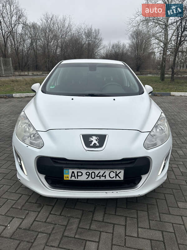 Хэтчбек Peugeot 308 2013 в Запорожье