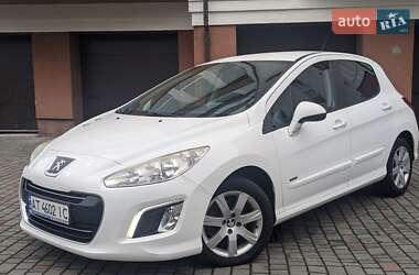 Хетчбек Peugeot 308 2012 в Івано-Франківську