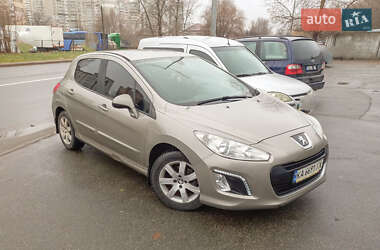 Хэтчбек Peugeot 308 2011 в Киеве