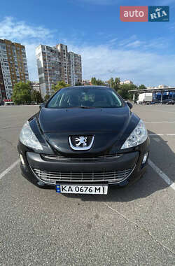 Хэтчбек Peugeot 308 2010 в Киеве