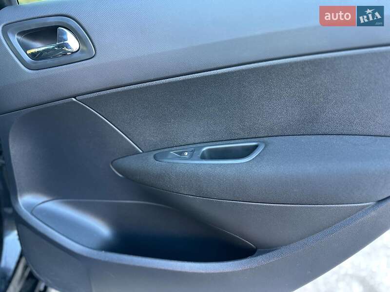 Хетчбек Peugeot 308 2011 в Вінниці