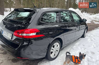 Універсал Peugeot 308 2015 в Трускавці