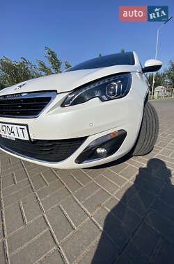 Универсал Peugeot 308 2014 в Владимире