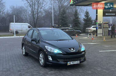 Хэтчбек Peugeot 308 2008 в Днепре