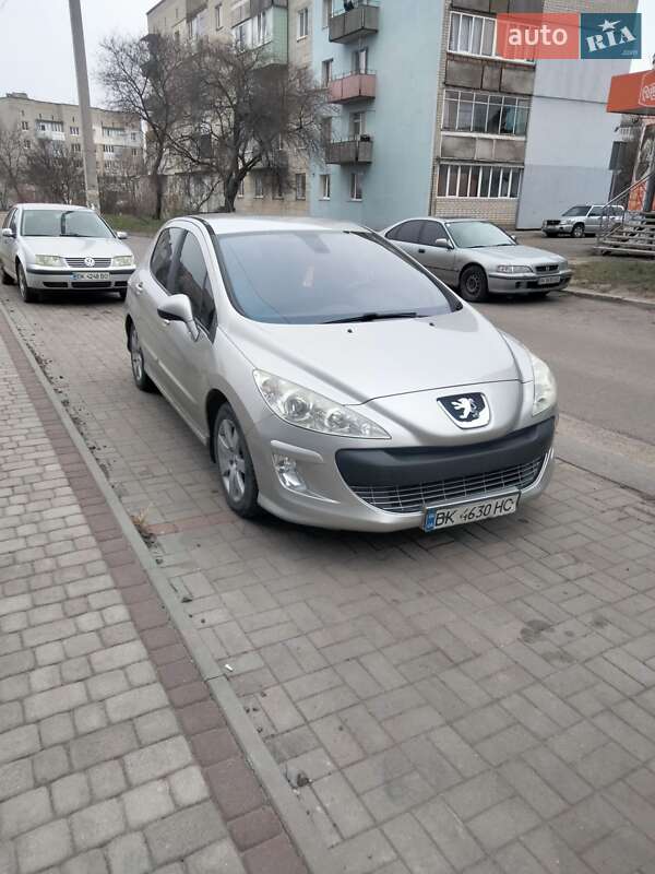 Хетчбек Peugeot 308 2007 в Рівному