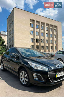 Хэтчбек Peugeot 308 2012 в Запорожье