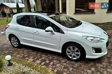 Хетчбек Peugeot 308 2012 в Охтирці