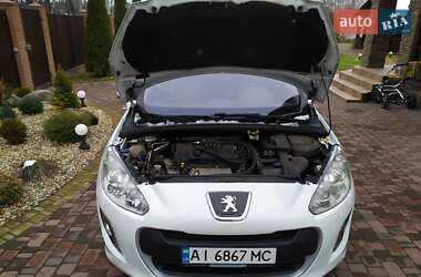 Хетчбек Peugeot 308 2012 в Охтирці