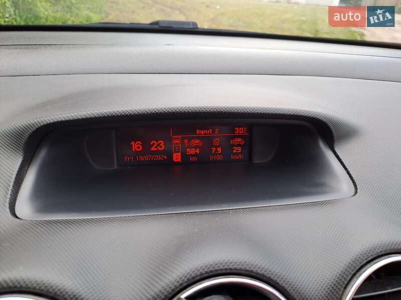 Хэтчбек Peugeot 308 2011 в Киеве фото 23 Хэтчбек Peugeot 308 2011 в Киеве