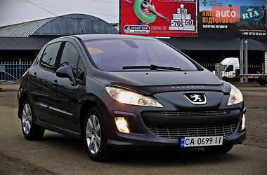 Хэтчбек Peugeot 308 2009 в 