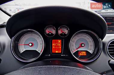 Хэтчбек Peugeot 308 2009 в 