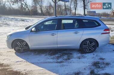 Универсал Peugeot 308 2015 в 