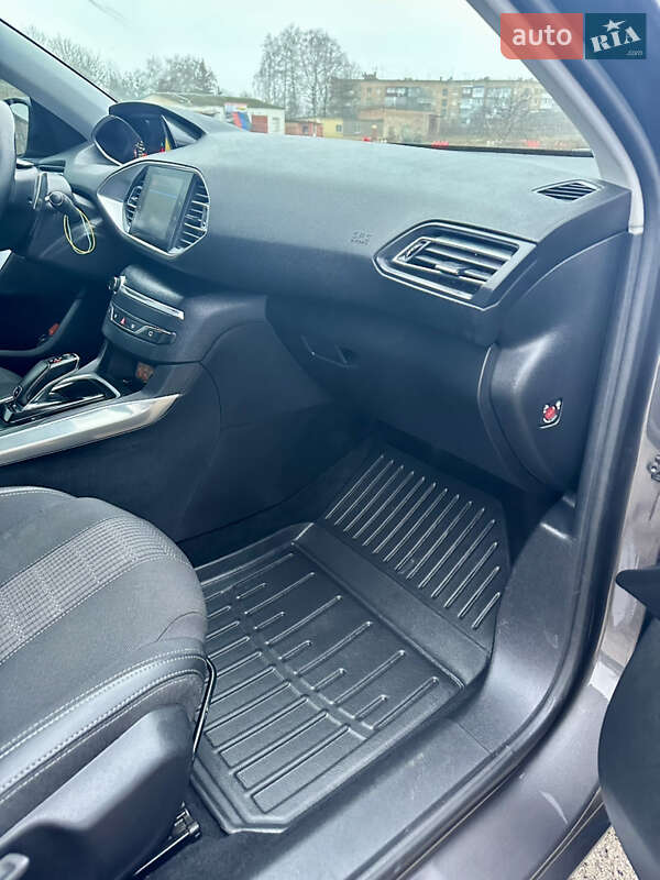 Хетчбек Peugeot 308 2020 в Пирятині