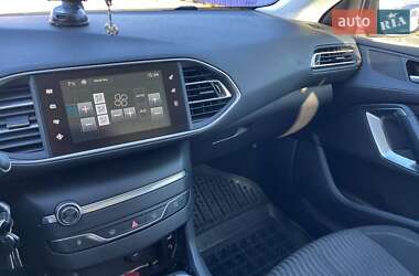 Універсал Peugeot 308 2014 в Калуші