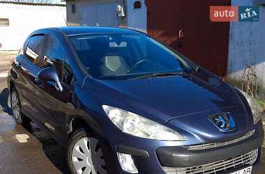 Хэтчбек Peugeot 308 2008 в 